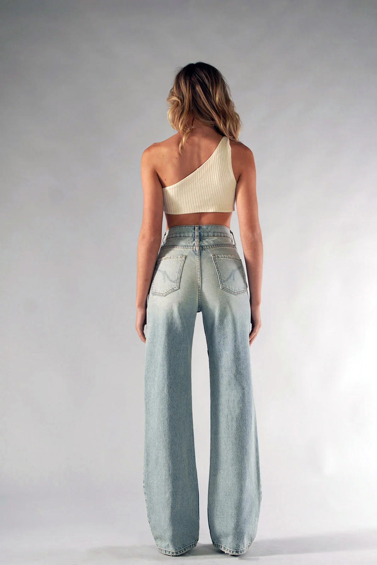 The 101 / Sea Breeze - Image 2